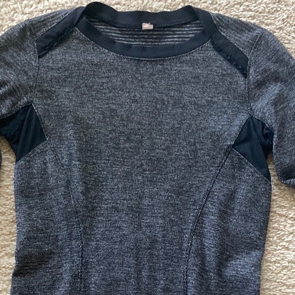Lululemon Athletica Long Sleeve Pullover - Picture 2 of 9
